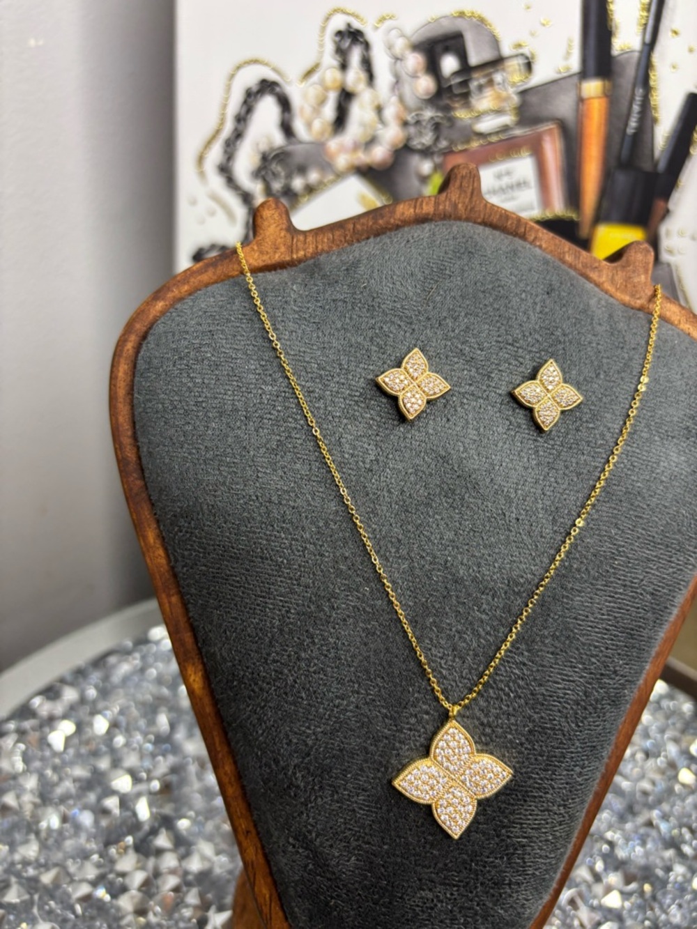 Gold Tone Pave Flower Pendant Necklace and Stud Earrings Set - Picture 4 of 7
